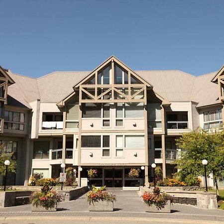 Greystone Lodge Whistler Exteriör bild